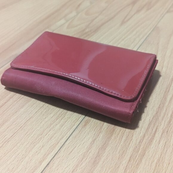 Red Wallet - Picture 5 of 5